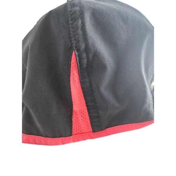 Under Armour Coldblack Running Cap Pink Breast Cancer Awareness Ribbon Gray Pink - Picture 2 of 5